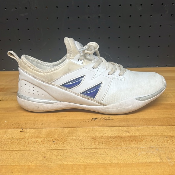 ACCENT SHOE size 6.5 - Picture 6 of 8
